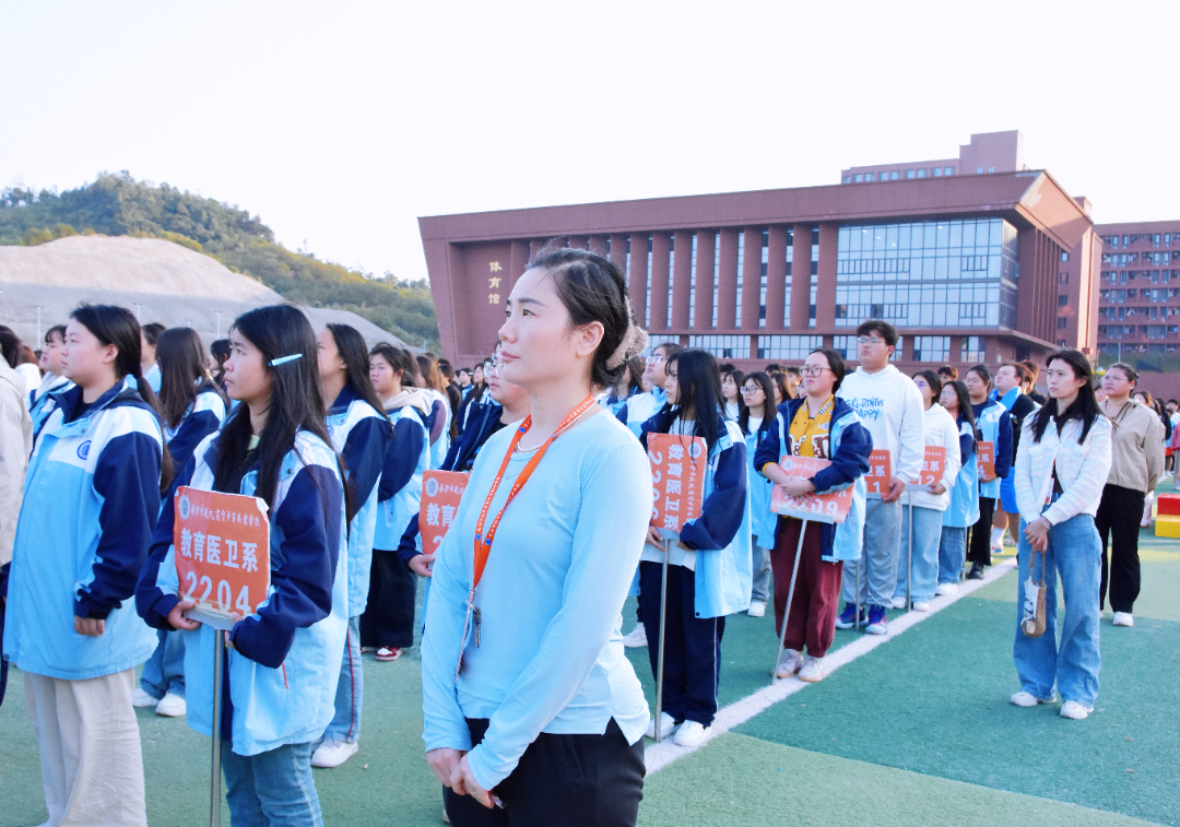 【逐夢追光，青春不息】望城區(qū)第三屆“雷小鋒”超級運動會暨長沙現(xiàn)代商貿(mào)學(xué)校第八屆校運會閉幕